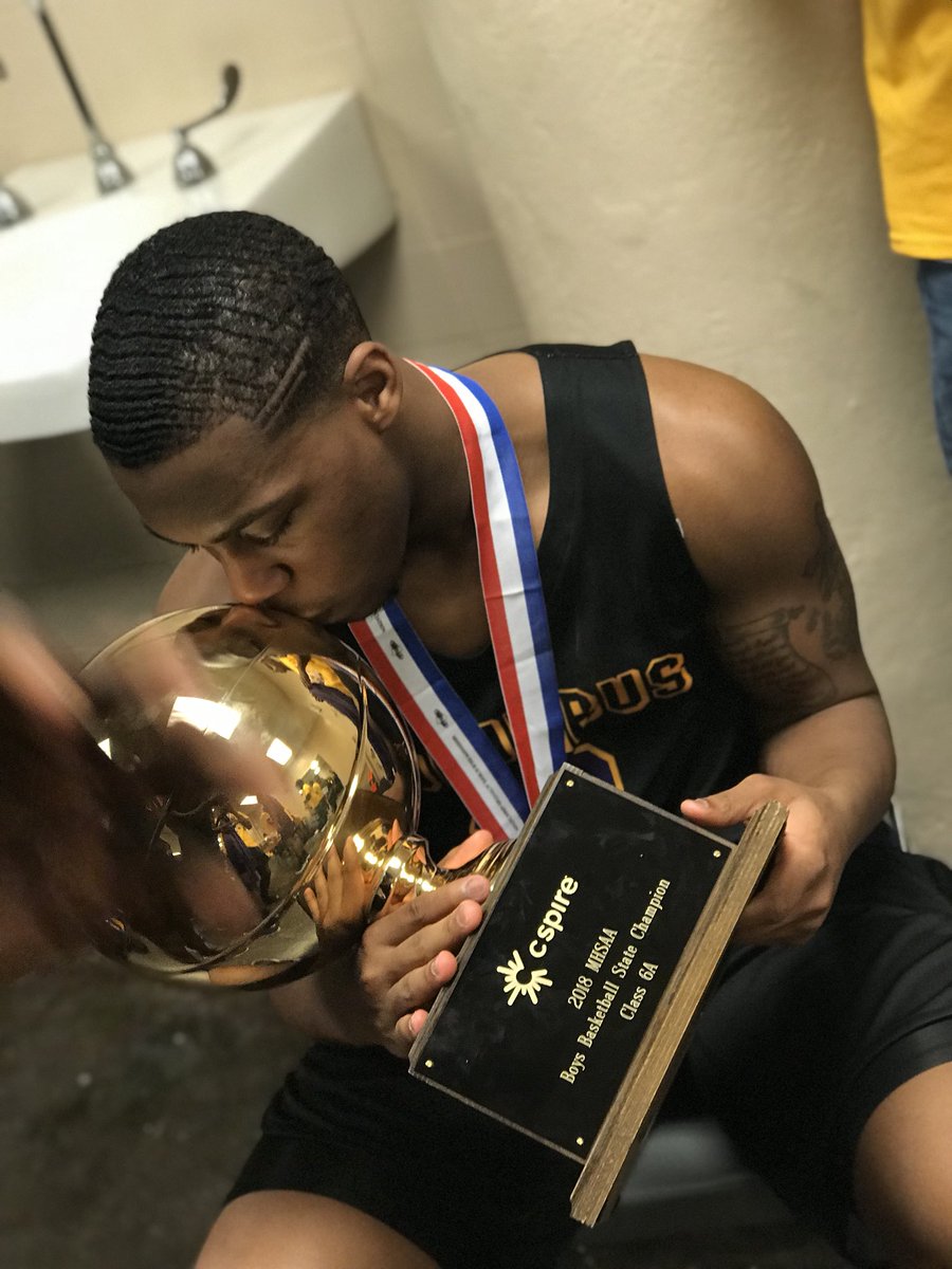 Casey22Smith's tweet photo. The best feeling💪🏽😫 .. 1x State Champ🍼💍 https://t.co/PcJ4uvErHm