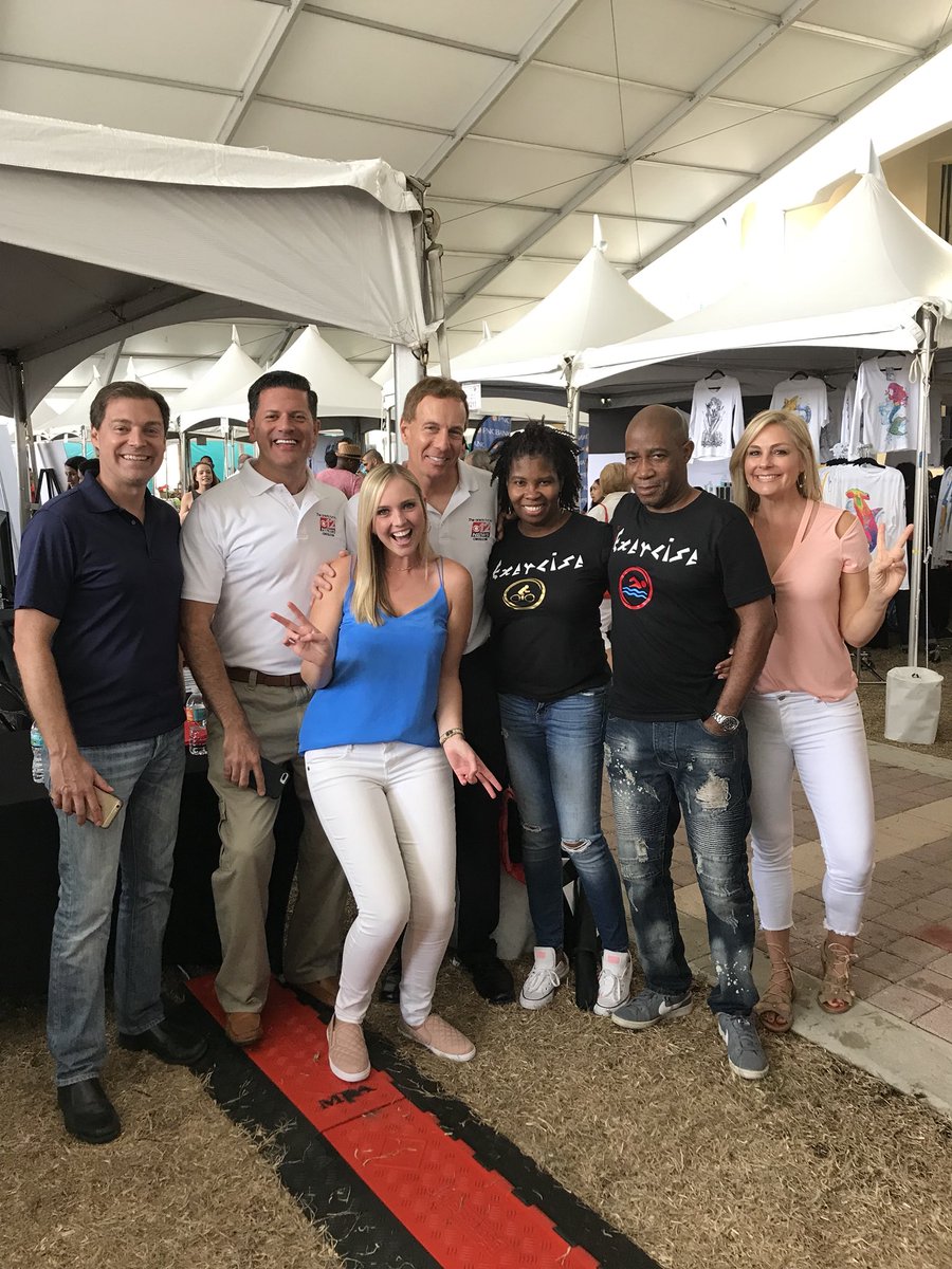 WearActive247's tweet photo. CBS12 Health &amp; Wellness Health Experience was awesome @Gatorballer  @cbs12 Exercise daily Rep your exercise  #iExercise  #wearactive247 https://t.co/DNFytuLG3j