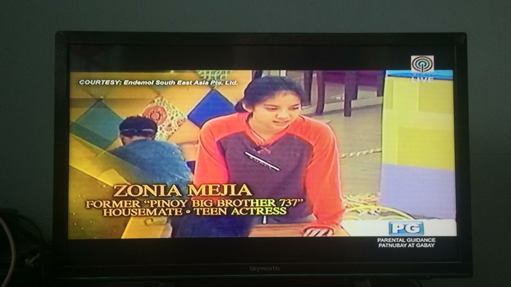 juriechristina's tweet photo. Super proud of you @mejiazoniaa https://t.co/rBgPEkFb6N