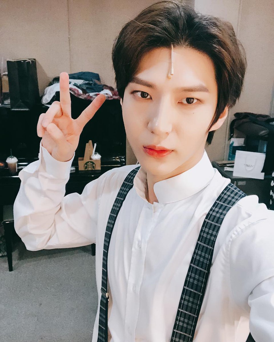 vixxsnaps's tweet photo. [LEO INSTAGRAM] leo_jungtw: 더 라스트 키스 지금 시작합니다. https://t.co/PR94PDroFk #kpopsnaps https://t.co/15KChRRuRg