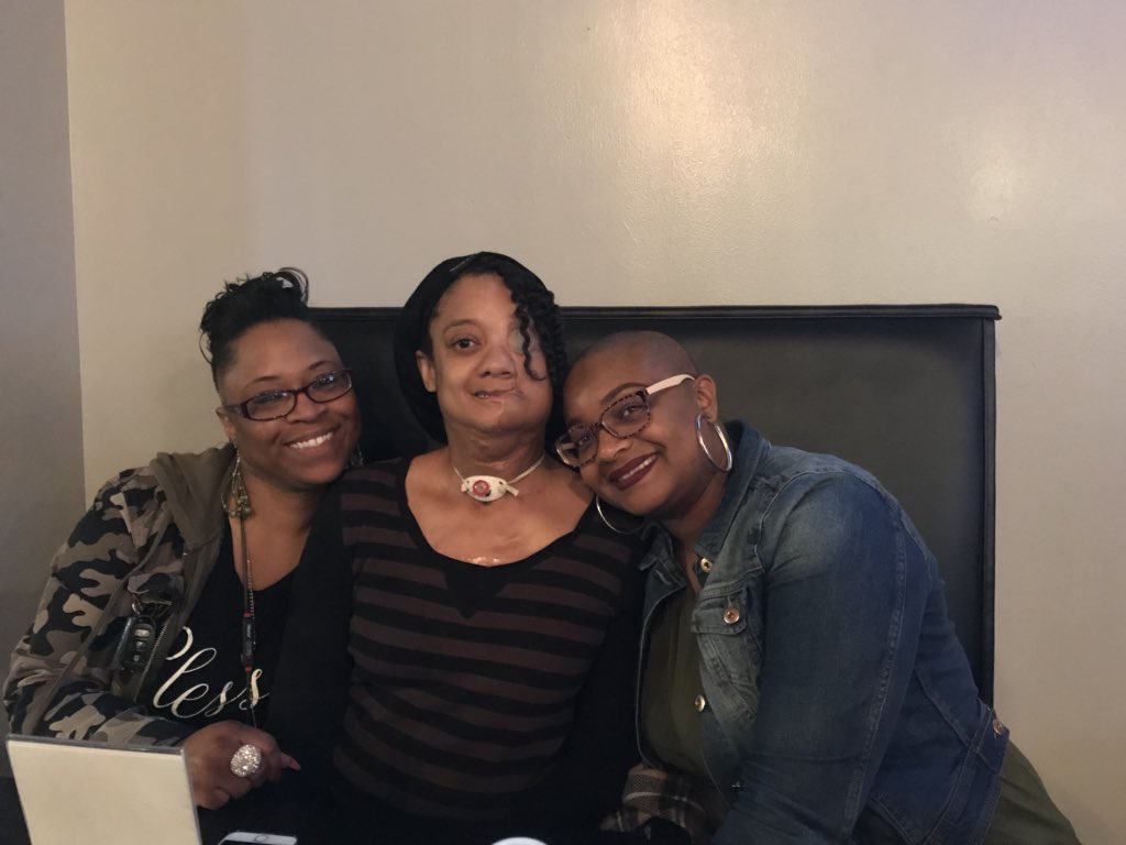 Shehustlestoo's tweet photo. It’s a family thang!!! ❤️ https://t.co/PlI5QJghEN