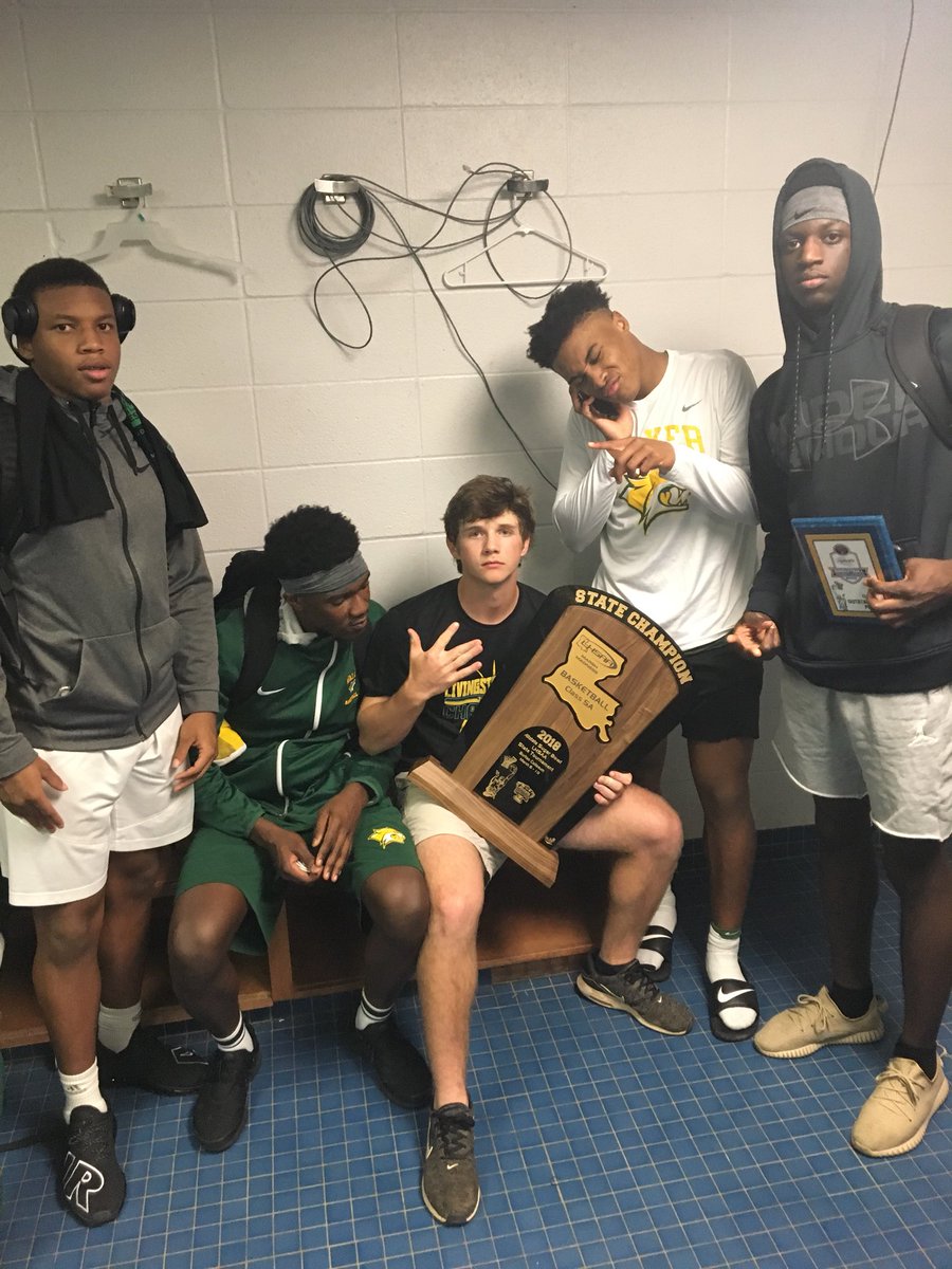 gmsmith__13's tweet photo. All I can say is Thank you Lord🙏#statechamps https://t.co/eyMuux5J37