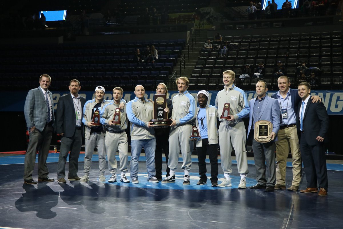 UIUPeacocks's tweet photo. What a night! @UIU_Wrestling places, Walker wins the title, Williams places second, and the Peacocks have 4 All-Americans! Fantastic weekend in Cedar Rapids! #FeathersUp #D2Wrestle https://t.co/fKRGUfaFSi