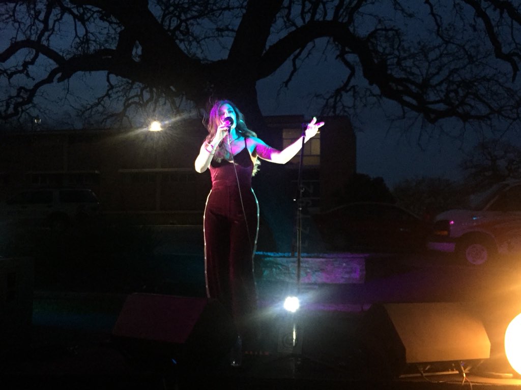acbreezyy92's tweet photo. @Janine thank you for making tonight one of the best💖 #truetalent https://t.co/HpGbTyx2pu