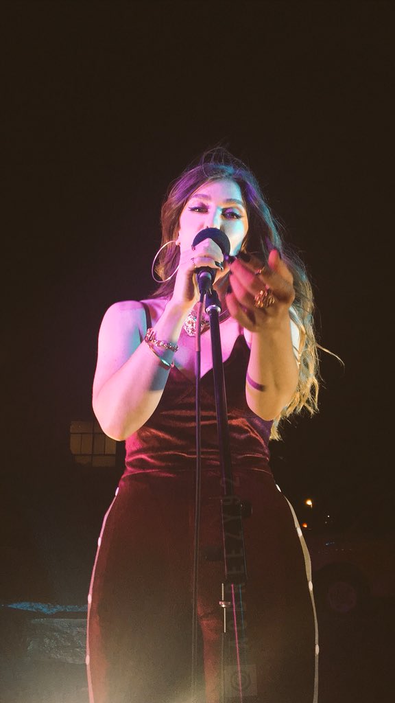 acbreezyy92's tweet photo. @Janine thank you for making tonight one of the best💖 #truetalent https://t.co/HpGbTyx2pu