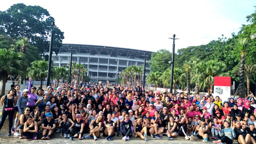 tsaputrasakti's tweet photo. Pecah banget sih IWD Run Jakarta tahun ini... 💞
You gals are koool!!!
Thanks Urban Running Troupe for hosting! ✨
#IWDRun
#IWD2018
#IWDRunJakarta
#InternationalWomensDay https://t.co/SKtC32Bd6g