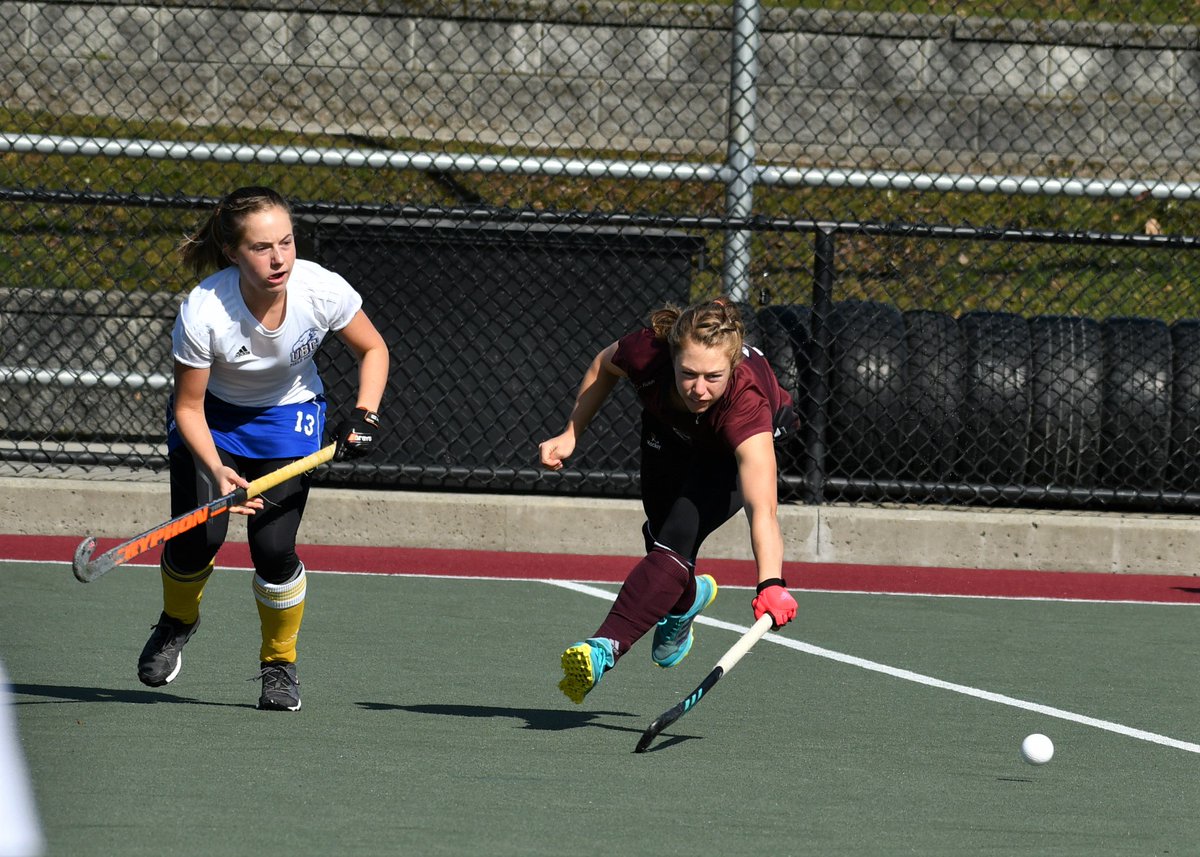 OBSP_Vancouver's tweet photo. Perfect #NorthVancouver weather for this afternoon's Van. Women's League Premier Div. match at #RutledgeField @WVFHC vs @ubcwfieldhockey #fieldhockey #nikonphotography https://t.co/VCzK4Rjg1D https://t.co/mUYcKpZN1K