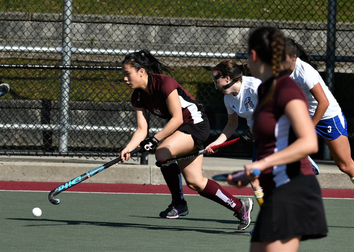 OBSP_Vancouver's tweet photo. Perfect #NorthVancouver weather for this afternoon's Van. Women's League Premier Div. match at #RutledgeField @WVFHC vs @ubcwfieldhockey #fieldhockey #nikonphotography https://t.co/VCzK4Rjg1D https://t.co/mUYcKpZN1K