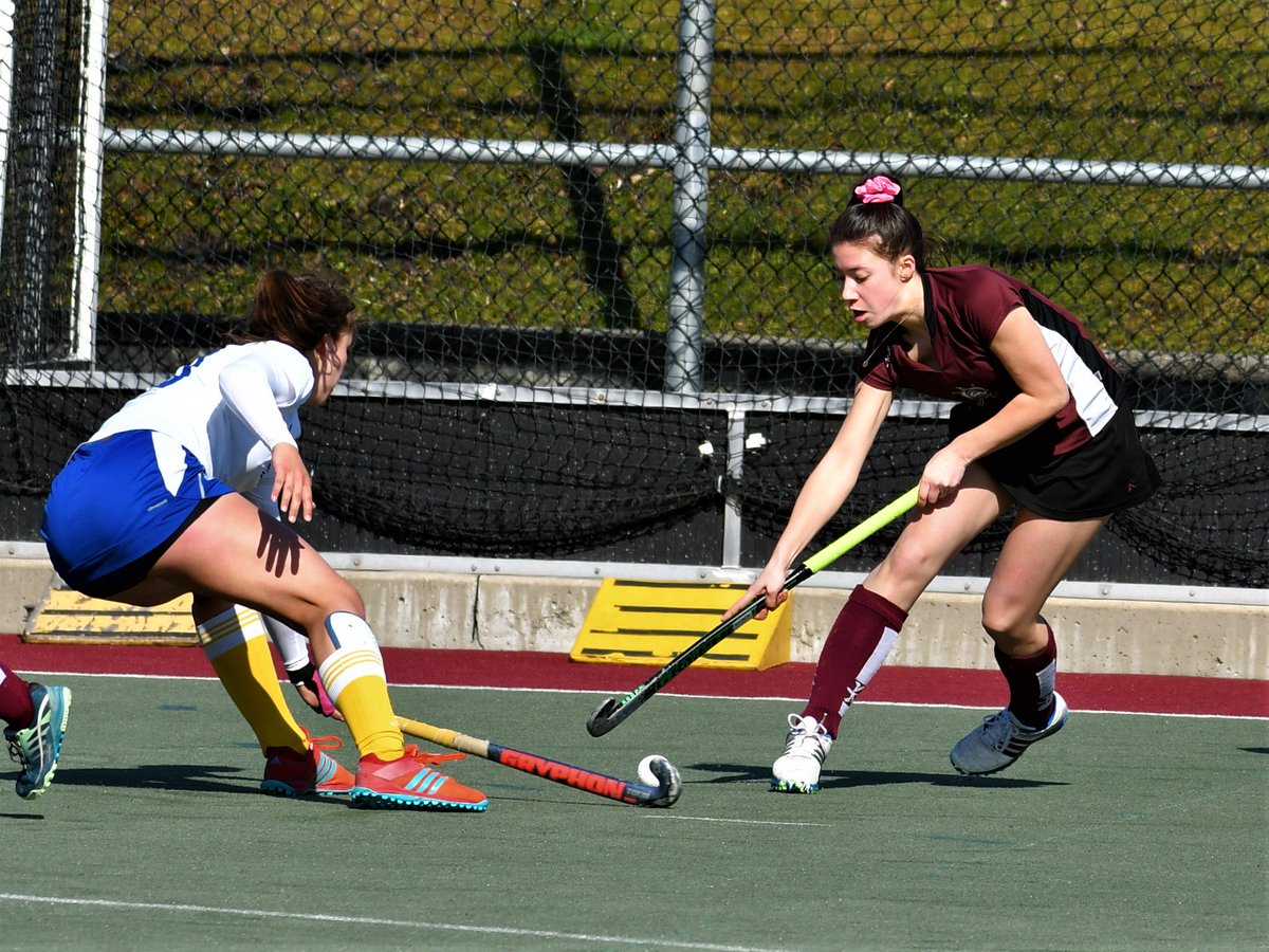 OBSP_Vancouver's tweet photo. Perfect #NorthVancouver weather for this afternoon's Van. Women's League Premier Div. match at #RutledgeField @WVFHC vs @ubcwfieldhockey #fieldhockey #nikonphotography https://t.co/VCzK4Rjg1D https://t.co/mUYcKpZN1K