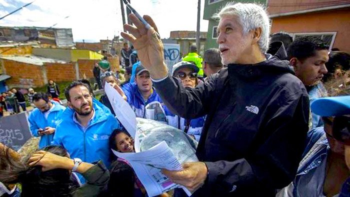 RazonPublica's tweet photo. Peñalosa la emprende de nuevo contra los humedales de Bogotá #EnriquePeñalosa #Distrit https://t.co/T2XBjDL4b2 https://t.co/hNy3Oqb1Qa