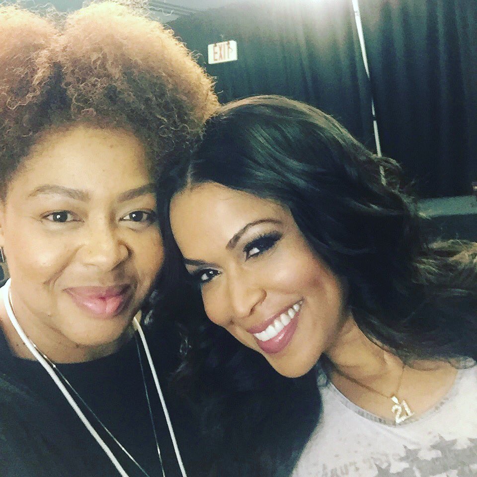 Traceyeedmonds's tweet photo. SUCH a fun day shooting @iamsteveharveytv today at #disneyworldflorida! 🙌🏽🙌🏽😊😊😊 SO grateful to this talented Angel right here @revealingurbeauty @beautespeciale for her #makeupmagic! Love you and thanks for keeping it #cleanandnatural! ✌🏽😘#AlrightNow https://t.co/zZI8M9y3tR