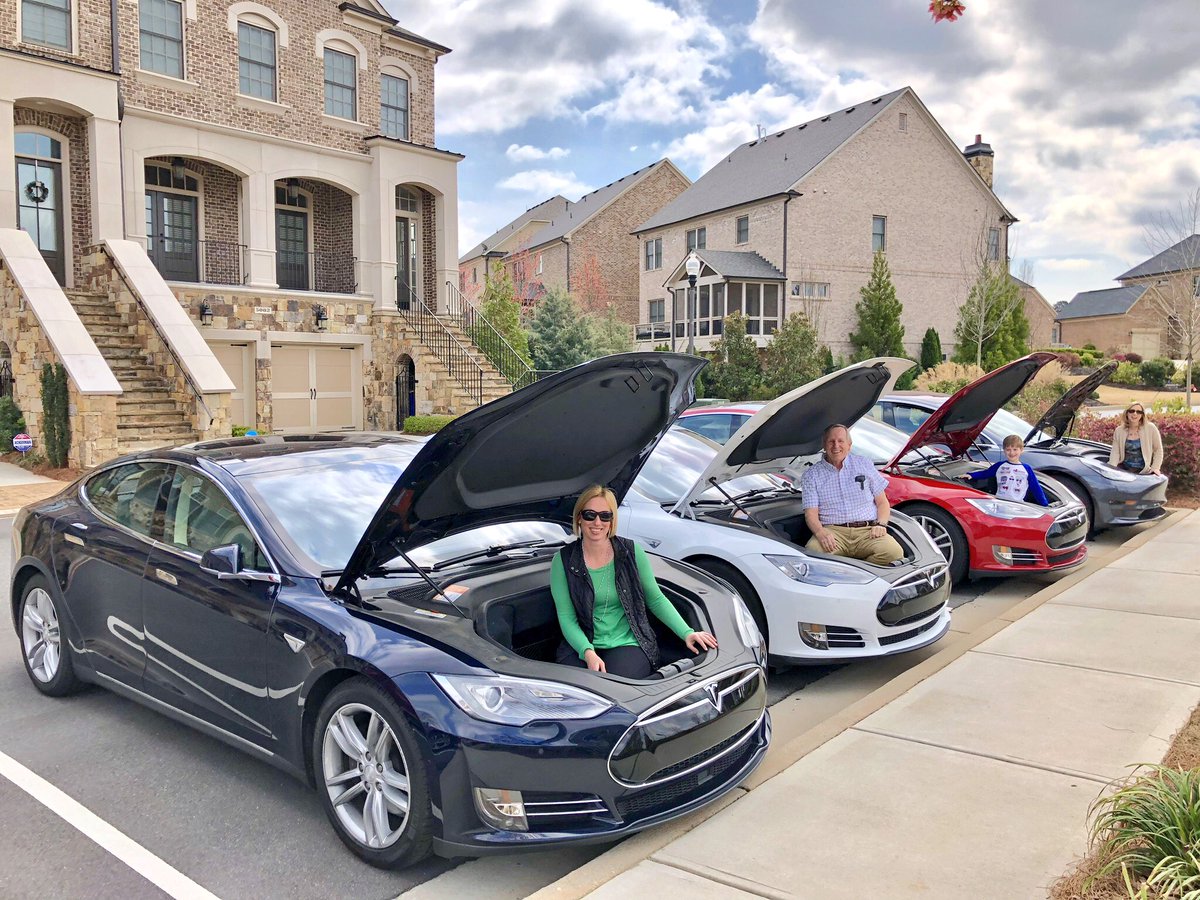 jamesgadsby's tweet photo. With the addition of #Model3 we’re now a @Tesla family of four.  
#extendedfam #evlife #frunklife #stillRWB🇺🇸 #grateful https://t.co/dLKp9jc16G
