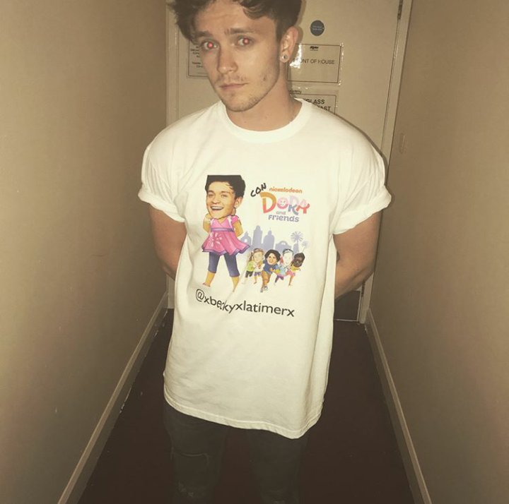 gabriiela505's tweet photo. #5YearsOfConnor thanks for being in the band you makes me so happy all these years @TheVampsCon https://t.co/YRDMlov9EM