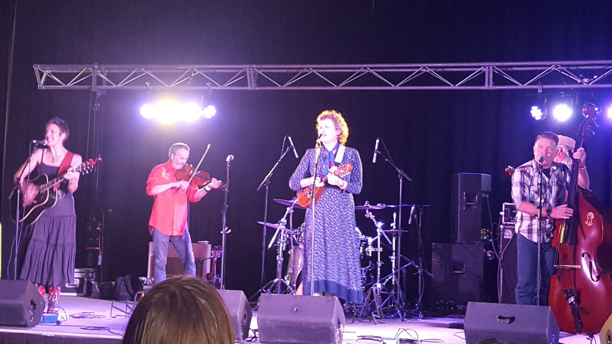 TruckerSlim's tweet photo. #PFFF2018 Saturday was chokkas with great music from @troycassardaley (new song, Shadows on the Hill devastatingly profound) to Gordie Mackeeman &amp; his Rhythm Boys (manic fiddle and crazy legs!). https://t.co/taWc6vAZct