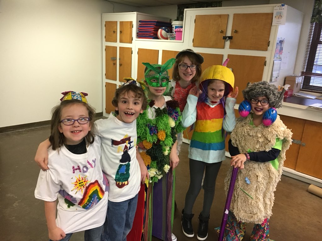 Mrs_Annie_Clay's tweet photo. St. Patrick school division I moving on to state finals! 🍀❤️ #odysseyofthemind  #problem5 https://t.co/l2rBlu3xtp