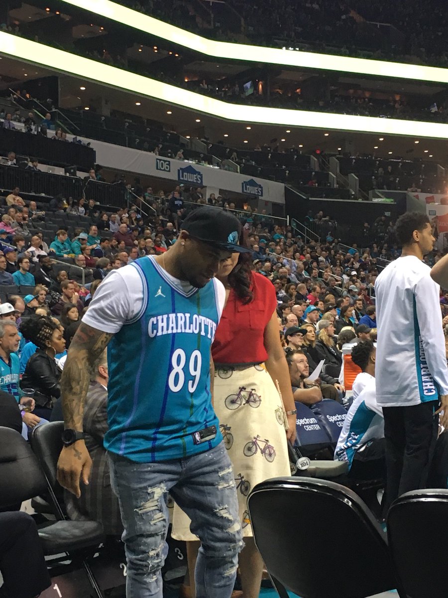 chrissanderso16's tweet photo. @89SteveSmith @hornets @SteveSmithFDN @mac330clt #Legend https://t.co/LPqK3qaprI