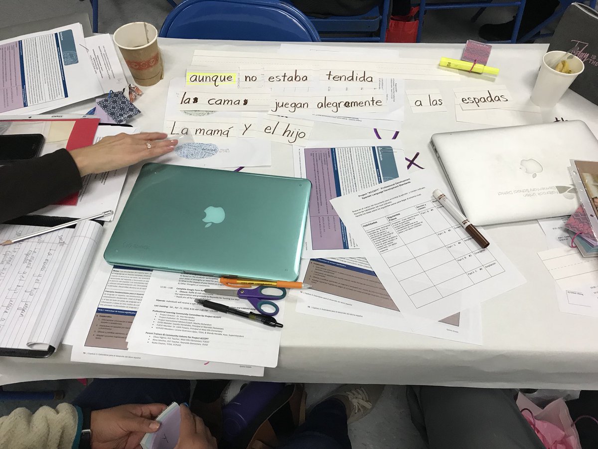 MEE_FUESD's tweet photo. Expanding or Condensing Spanish Sentences: Hands-on Structural Input Approach....great collaboration today!!  Thank you Dr: Hernandez  @MEE_FUESD @CSUSM  #projectaccept #spanishwriting. https://t.co/UYzg2mt2oO