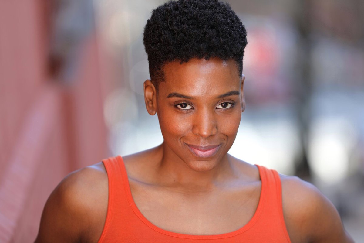 TryphenaWade's tweet photo. Sooo...who do I talk to about playing @ImAngelaBassett or @AishaHinds’ sister on @911onFOX. They’re fit. I’m fit. They’re fierce. I’m fierce. I think it’ll work. Here’s my headshot. Pass it along. 🤷🏾‍♀️ #actor #blackactress #911 #foxcasting https://t.co/hyahkcqGQO