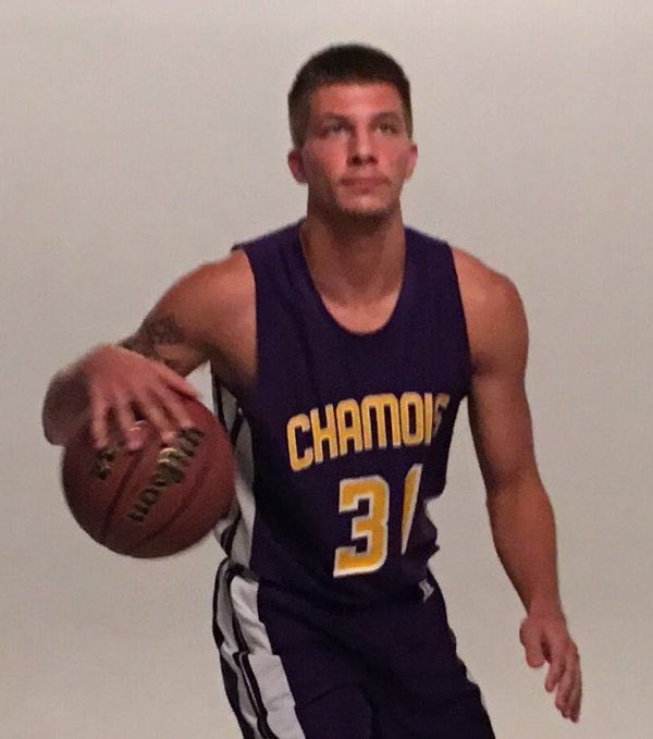 PrepHoopsMO's tweet photo. 2018 F Aaron Brandt of Chamois had 39 PTS and 10 REB in a loss to North Andrew in the Class 1 third place game. A fine way to end a career that included 2,000 PTS and 1,000 REB. Congratulations. Outstanding work. (Photo courtesy of @rbpreview) https://t.co/R14zK2pWQH