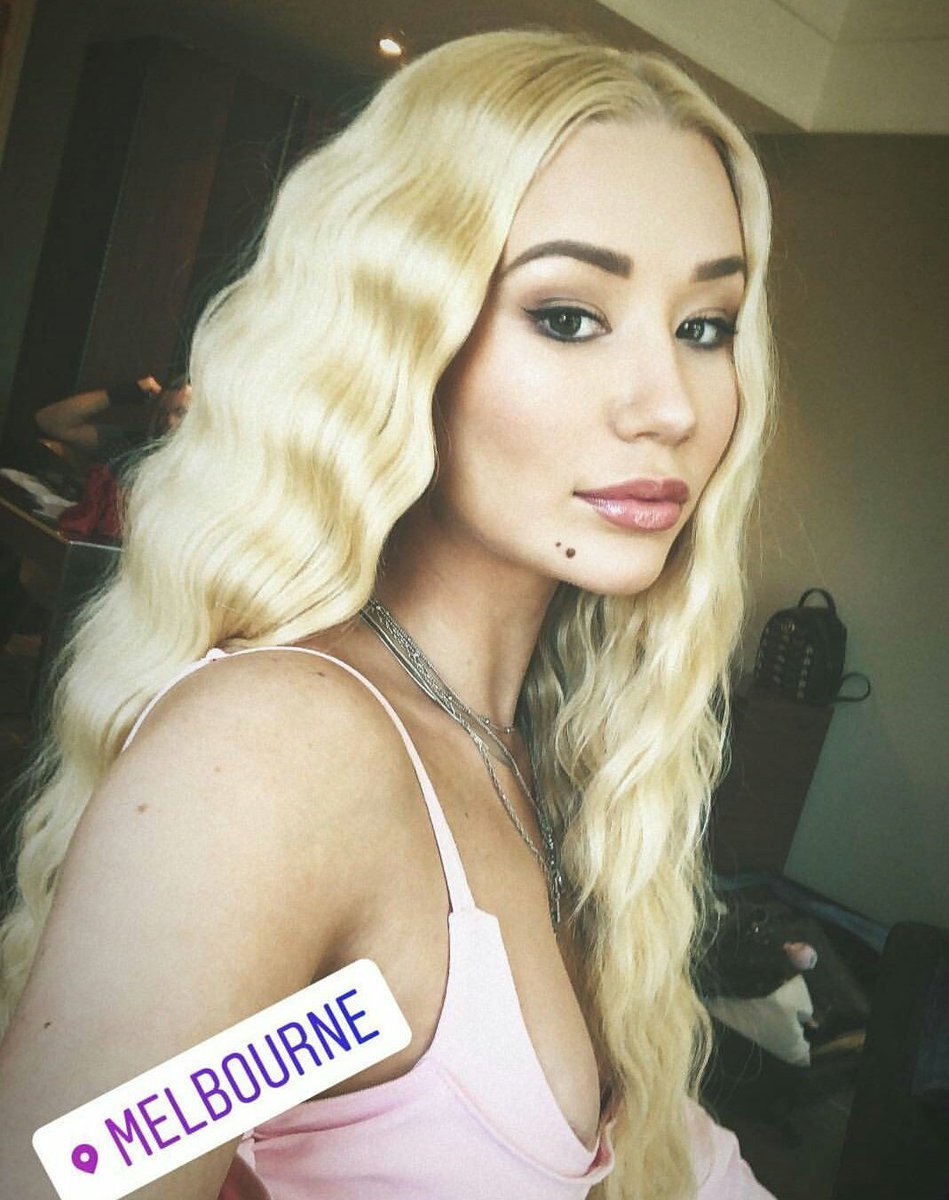 M0NEYCOME's tweet photo. She is beautiful. #mostrequestedlive @MostRequestLive @OnAirRomeo
Please play savior by @IGGYAZALEA and @QuavoStuntin #savior #SaviorRadioParty #saviorstreamingparty β€ https://t.co/gNhwGs002F
