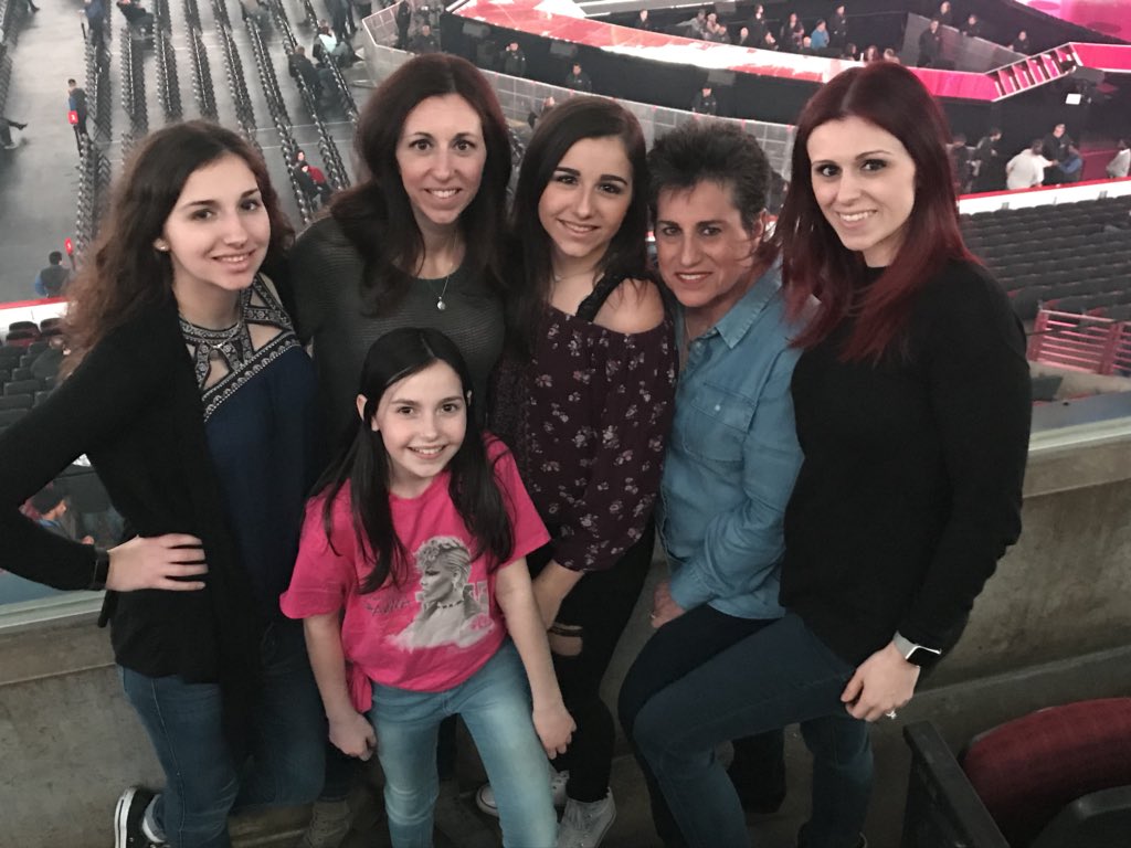 3 generations at P!NK! <a href="/Pink/">P!nk</a> #mymomsarockstar #gramgettingcrazy