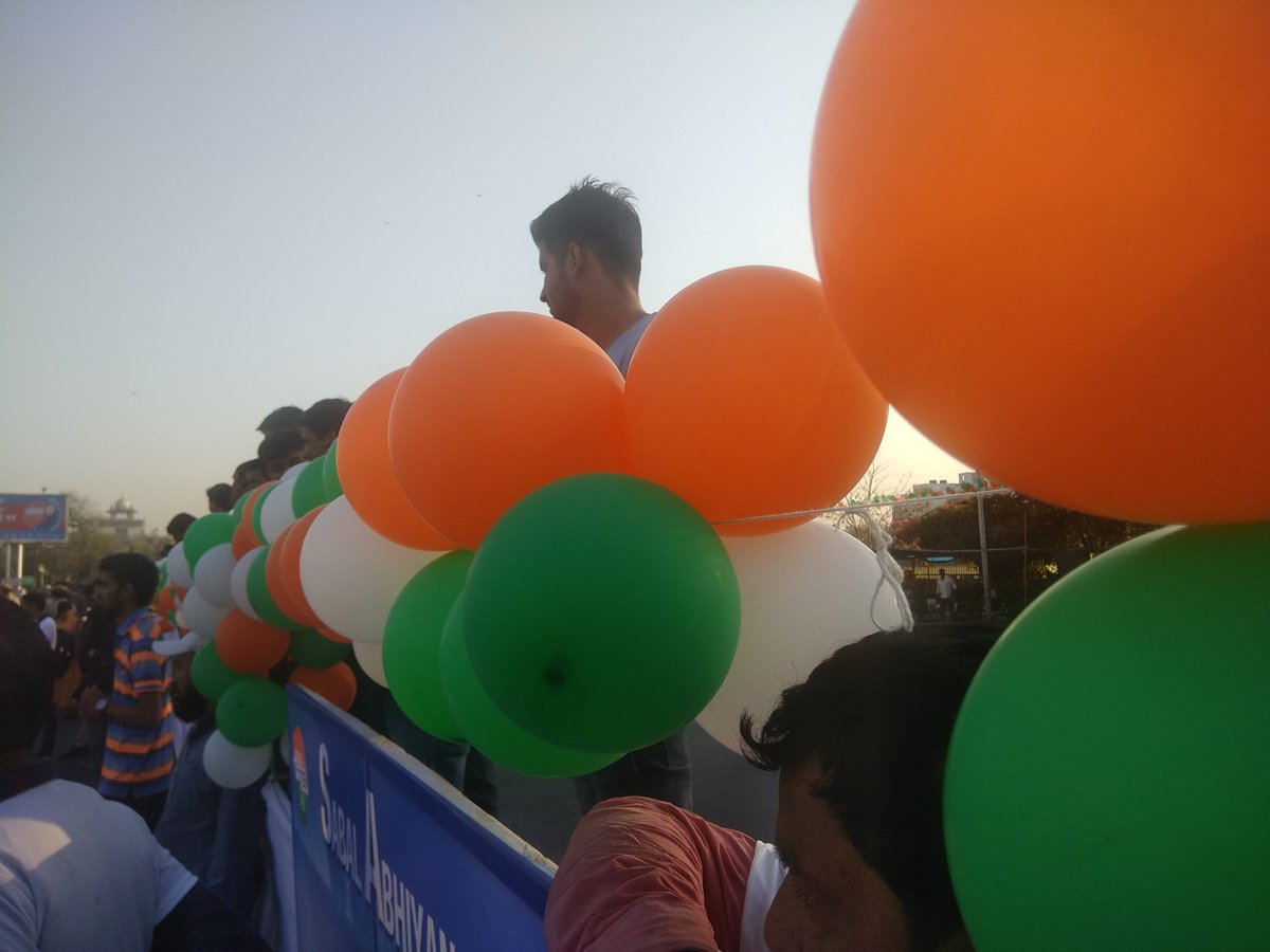 ankittiwadi's tweet photo. #जयपुर दौड़ा है मतदान जागरूकता के लिए। मैं भी।
#runforelection #jaipur #Aks https://t.co/MnCFVY7QDc