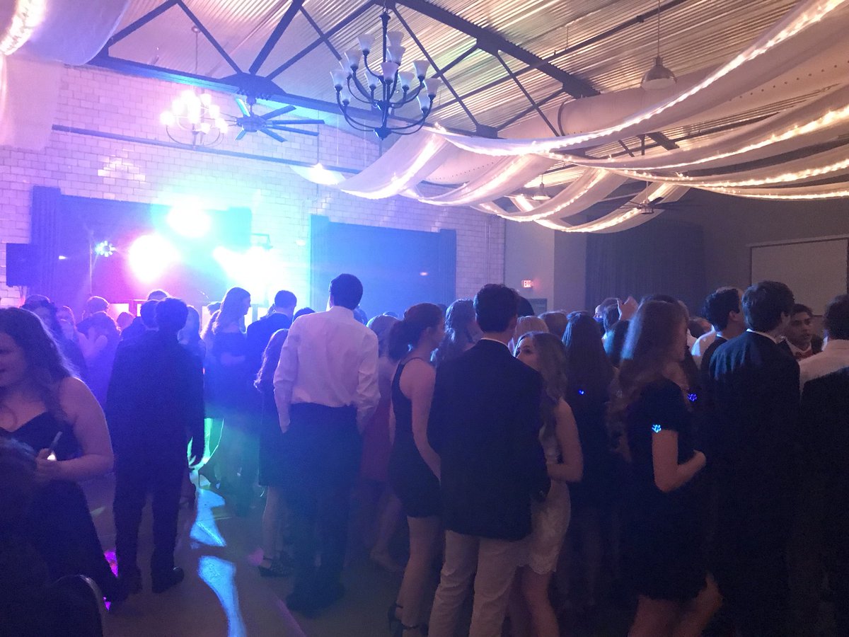 Melanie_Llontop's tweet photo. #GHSGatorNation is rocking it out at the @GatorCouncil March Masquerade at LaGala #GHSMask2018. https://t.co/1cJ6R6QN0x
