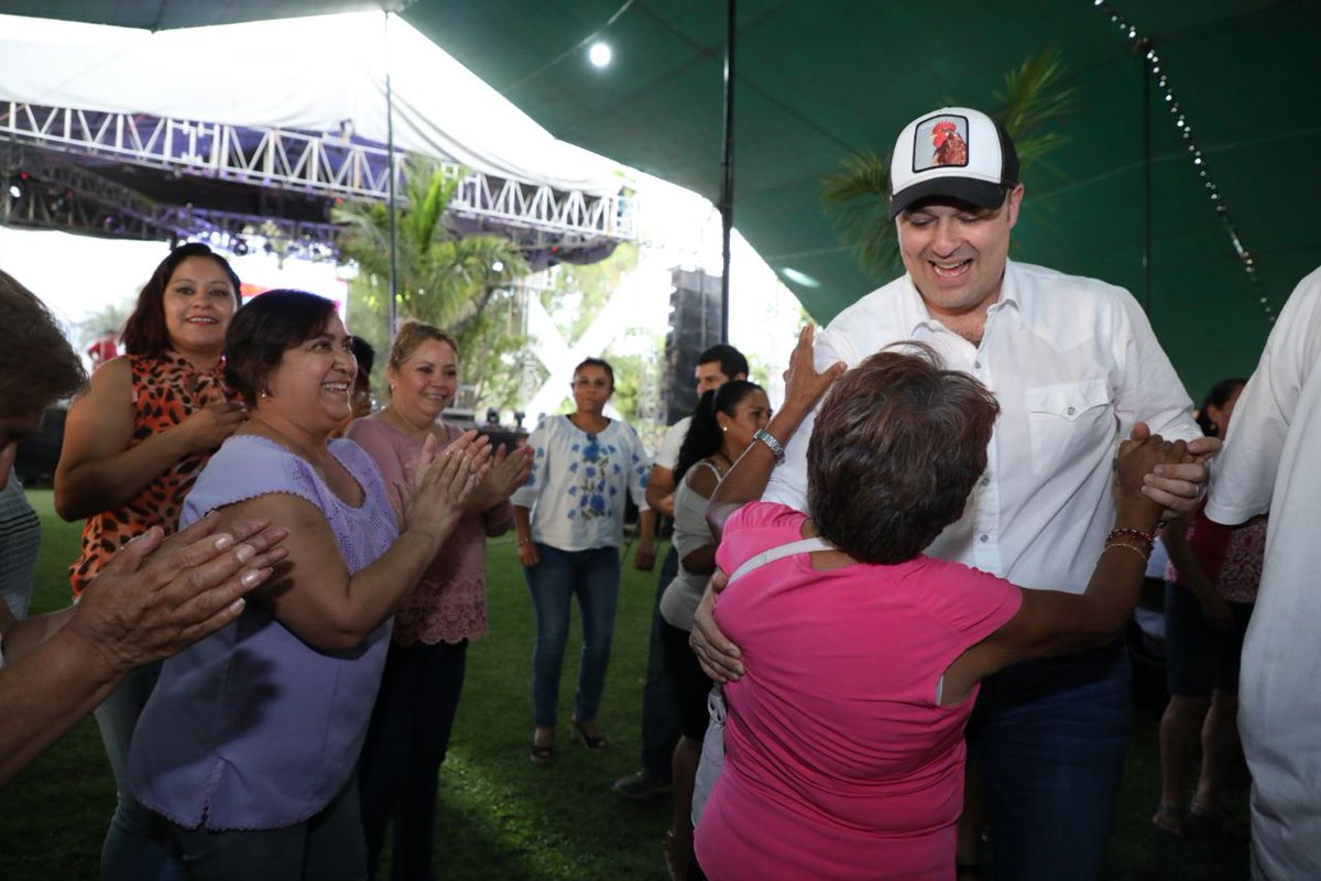 Fue un gusto acompañar a Agustín Alonso en la celebración de su cumpleaños, a lado de amigos de #Yautepec, con quienes tuve la oportunidad de convivir y festejar también mi cumpleaños; gracias por su hospitalidad.