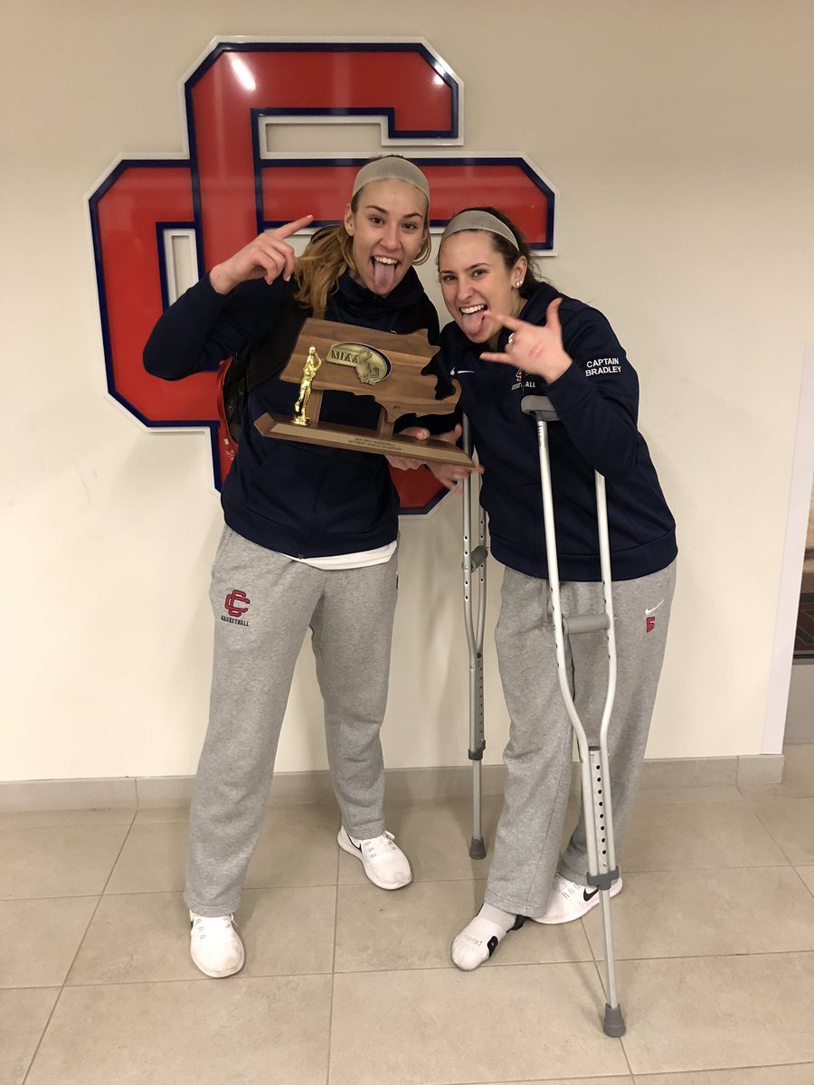 avaab23's tweet photo. D1 NORTH CHAMPS‼️ could not be prouder of the fight this team has. Monday @ the garden #iwillsowecan #grangeforpresident https://t.co/6Qtl6Y8jzV