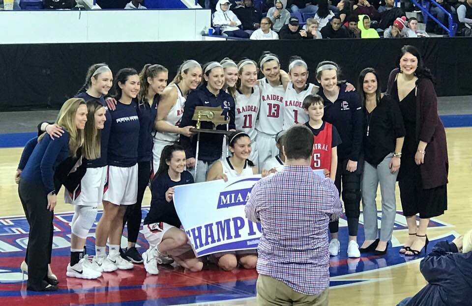 avaab23's tweet photo. D1 NORTH CHAMPS‼️ could not be prouder of the fight this team has. Monday @ the garden #iwillsowecan #grangeforpresident https://t.co/6Qtl6Y8jzV