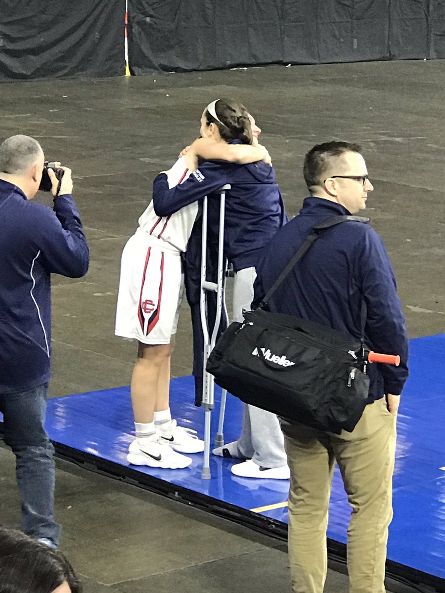 avaab23's tweet photo. D1 NORTH CHAMPS‼️ could not be prouder of the fight this team has. Monday @ the garden #iwillsowecan #grangeforpresident https://t.co/6Qtl6Y8jzV