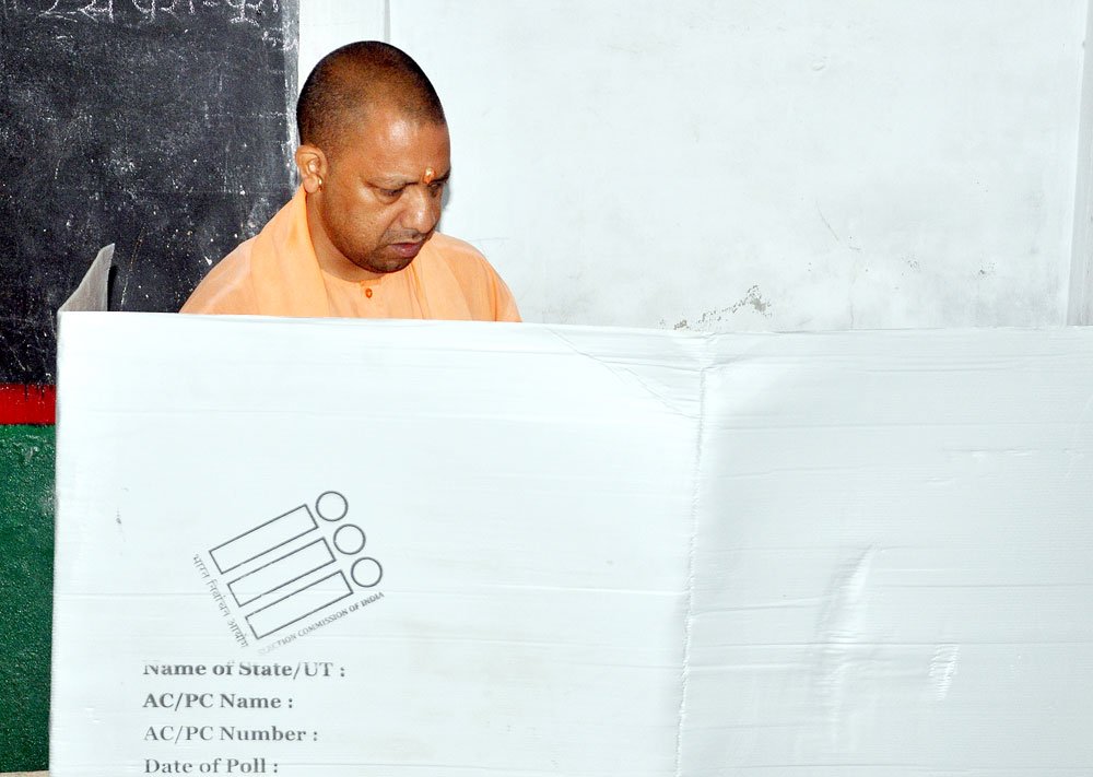 myogiadityanath tweet picture