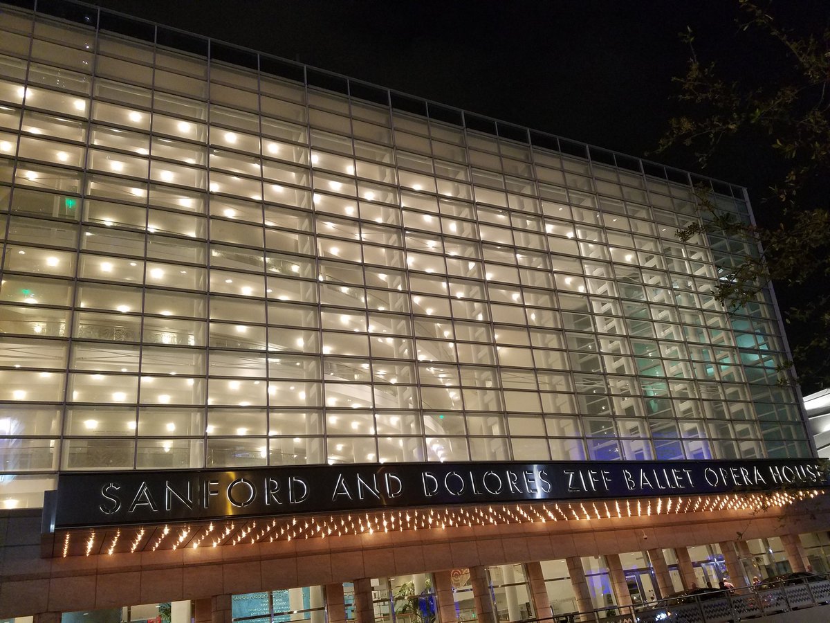 yudexhas's tweet image. Great time watching @ZoeticStageMIA #DancingLessons @ArshtCenter!