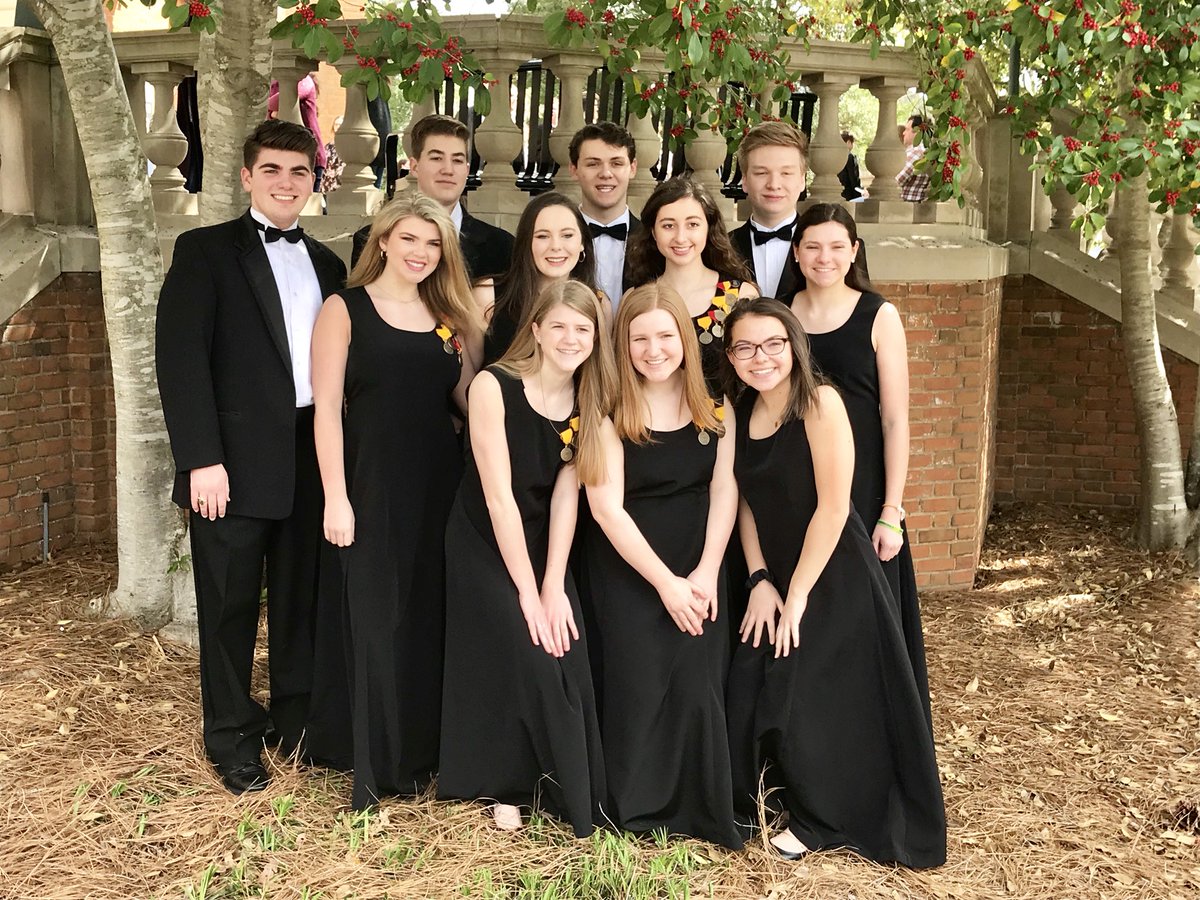 FHS_Connection's tweet image. All-State Choral &amp;amp; Show Choir Festival 2018 is a wrap—nothing like experiencing a phenomenal week of learning &amp;amp; music-making with engaging clinicians and culminating on a spectacular finale concert with other talented choral students from across the state! #FCSLearn @fhsfalcons1