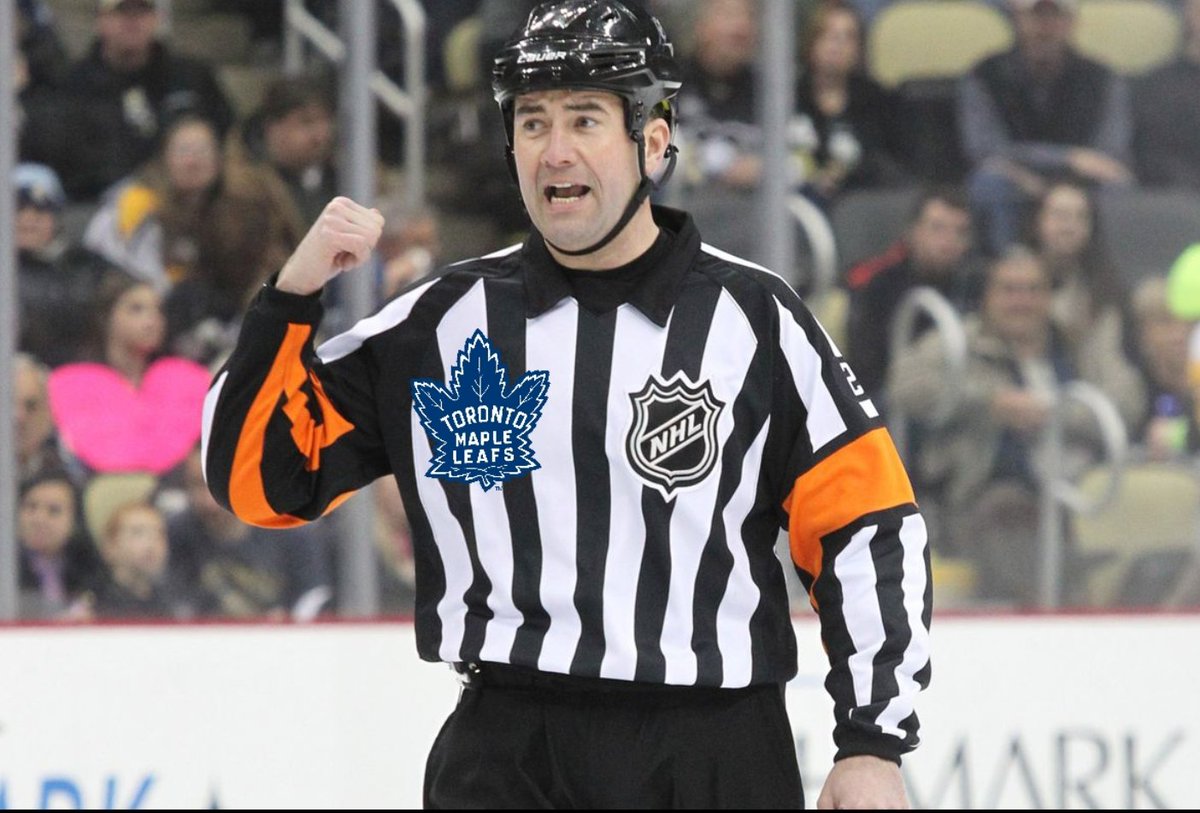 FreeBergeron's tweet photo. @penguins Dumo is pushed into Anderson by a Leaf and it's goalie interference. 

2 weeks ago McAvoy was thrown on to Rask by a Leaf, Leafs score, NO goalie interference. 

The EXACT same situation, both of which go in Toronto's favour. Rigged. https://t.co/UKpCeQAN8o
