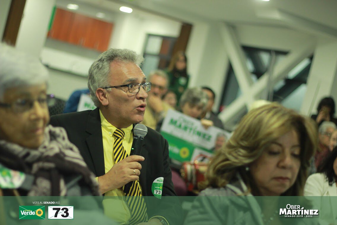 Verde73Senado's tweet photo. Hacer #políticadiferente es una cuestión de confianza: creemos en ustedes para que crean en nosotros y este equipo está 100% dispuesto a trabajar para que las palabras de todo un país valgan tanto como nuestros actos y mejorar la calidad de vida de todo los colombianos. https://t.co/ijoUQ2DuUn