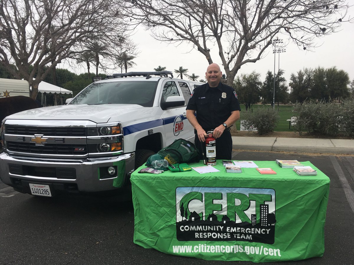 RIVCOCERT's tweet image. EMD’s Eric Cadden was one of the public safety representatives on hand Saturday at the Little League opening day, sharing preparedness information with parents and others at the Palm Desert Civic Center Park. For more parparedness info, visit rivcoready.org.