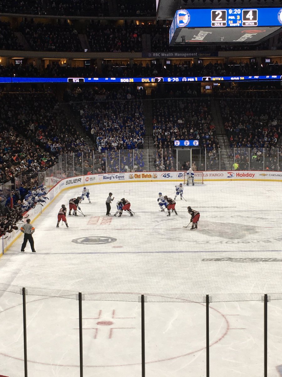 RobbyKendall's tweet photo. State of hockey go Tonka! https://t.co/Mue46b3Zbg