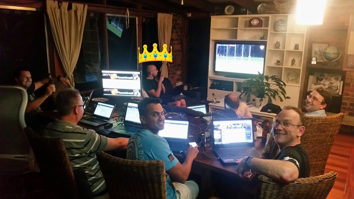 padster2000's tweet photo. Great night of @btcfootball drafting - well done all coaches! Nice crown for reigning champ @Evos11 ! https://t.co/qJM2vHGg8Y