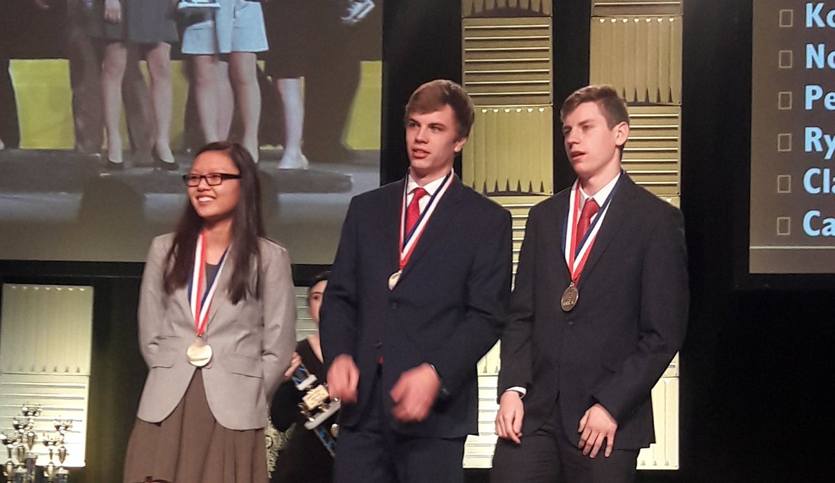 FairmontMktg's tweet photo. Congrats to this Sports Promotion Plan POWER TEAM who placed Top 10 in Ohio with only one semester of Sports Marketing 👌 Great work @meigankarolak @d2300_g @KennySherick 👏 Who plans to sign up for Holweger's Sports & Entertainment class next year? This could be YOU in 2019😉 https://t.co/14CpOxa3JL