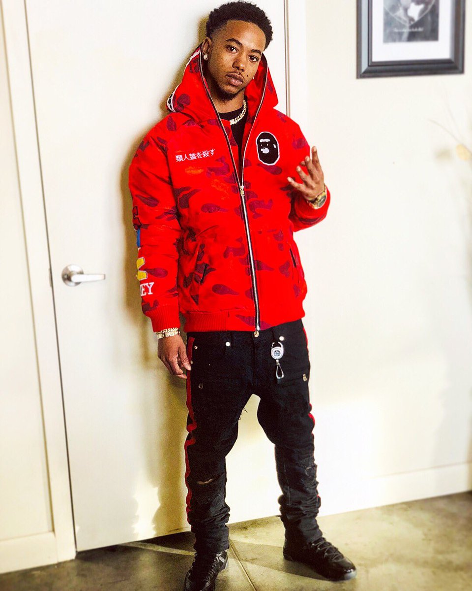 loco_dinero400's tweet photo. They Fall In Love 😍 With The Kid 🤙🏽
#WopWorld 🌎
#StephMode 😈
#MurdahGang 🤙🏽
#LongLiveBam 😇 https://t.co/e6pcnZ7Azb