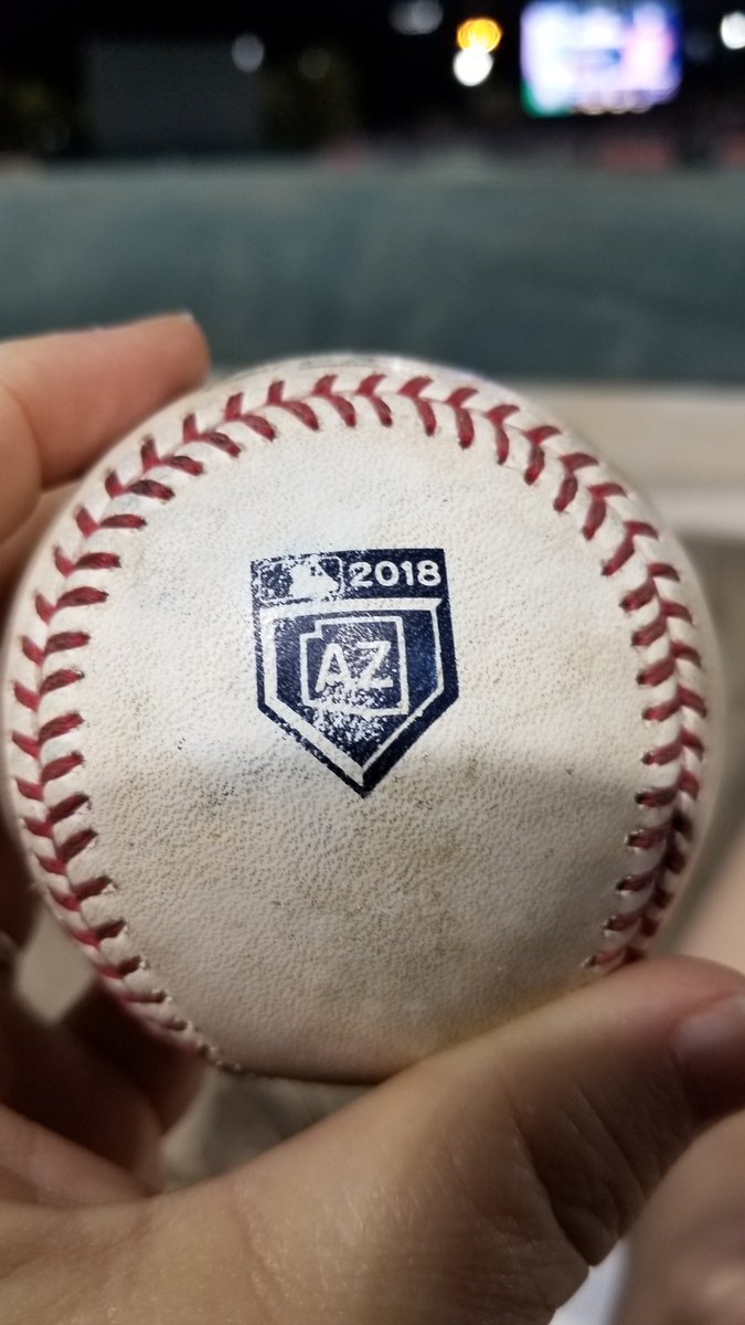 leestaton32's tweet photo. 💙⚾️Look what I just caught!!!!!!💙⚾️
#Funfifty #Springtraining18 #GoDodgers #GameBall https://t.co/Di4QRveNcf