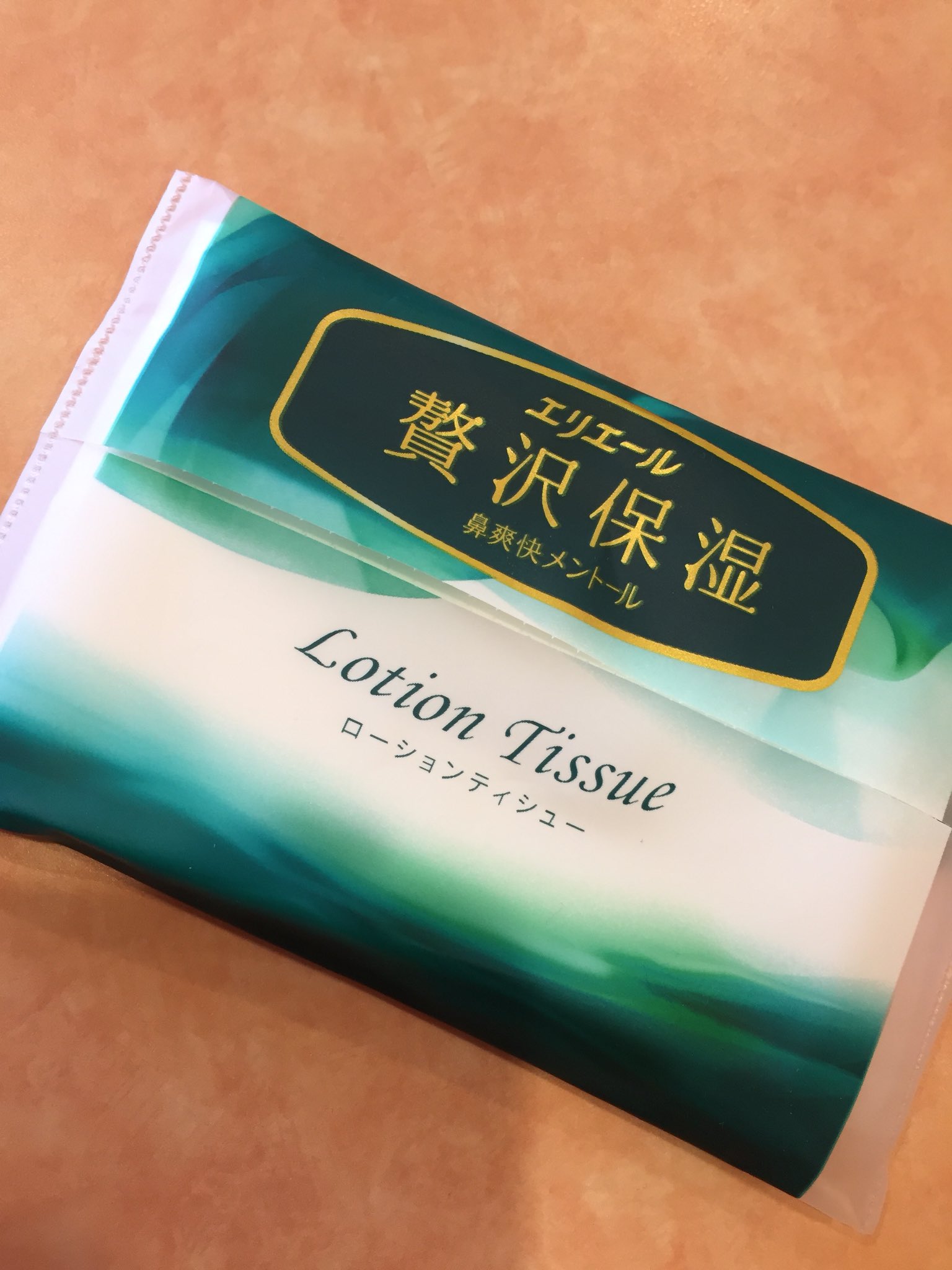 花粉症で 鼻にティッシュ 実践者たちのあるある話 Twitter