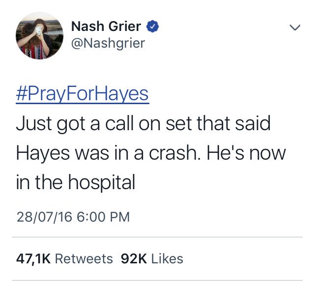 xnspinosa's tweet photo. quando hayes sofreu um acidente (não sinto falta MESMO disso) e no ano seguinte top grier lançou um jogo e toda vez que tu bate aparece #PrayForHayes https://t.co/FF2BHPKxSI