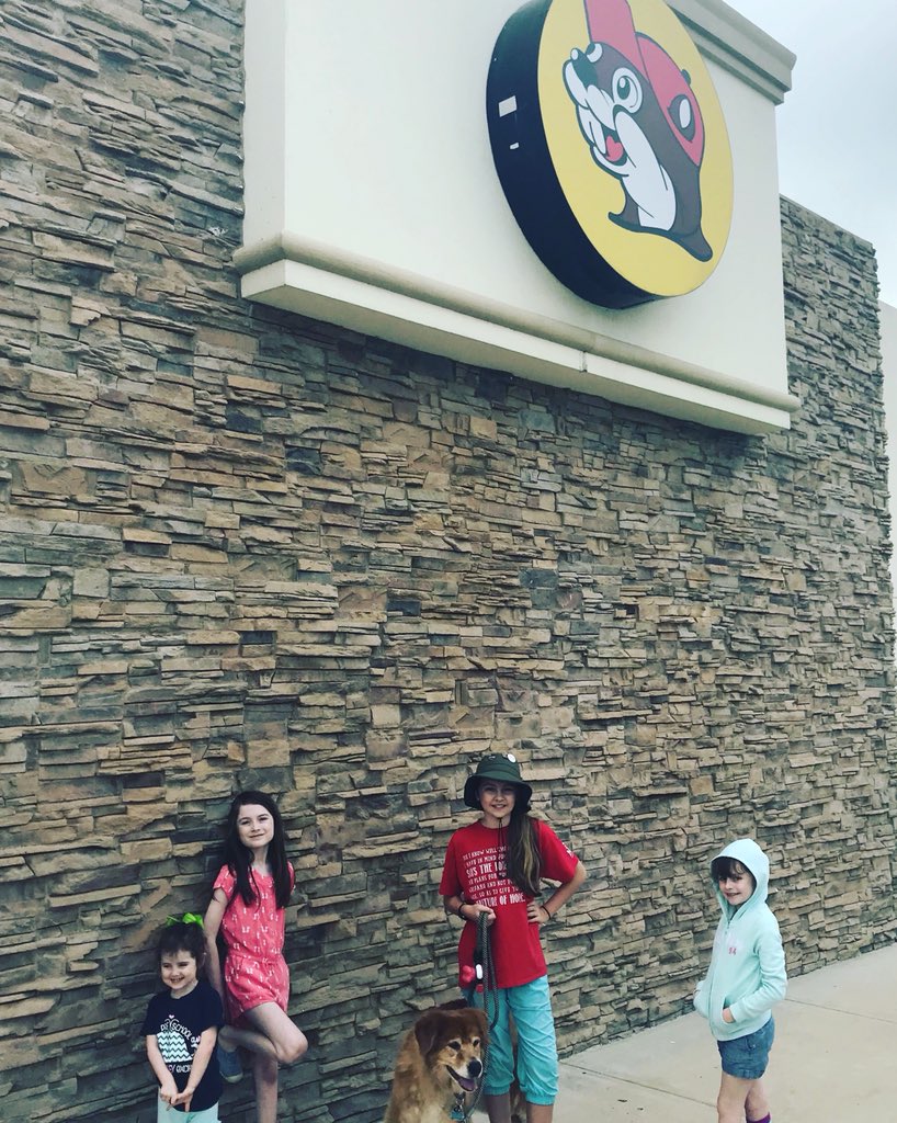 chris_kratovil's tweet photo. Crossed visiting the original Buc-ee’s in Angleton, TX off our TX bucket list. But shocked that it only had 20 gas pumps instead of the usual 80 to 100. #TexasForever #TexasSpringBreak #Buc-ee’s https://t.co/D1ceg33lEV