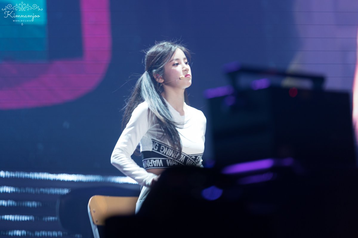 Rongfanbase's tweet photo. 180113 Chorong #에이핑크 #박초롱 (@Apinkpcr) at Apink 4th CONCERT <PINK SPACE 2018> Day 2 #PINKSPACE2018 by KNJworldclass
🐼DO NOT EDIT OR CROP LOGO🐼 https://t.co/bTj09ymEF6