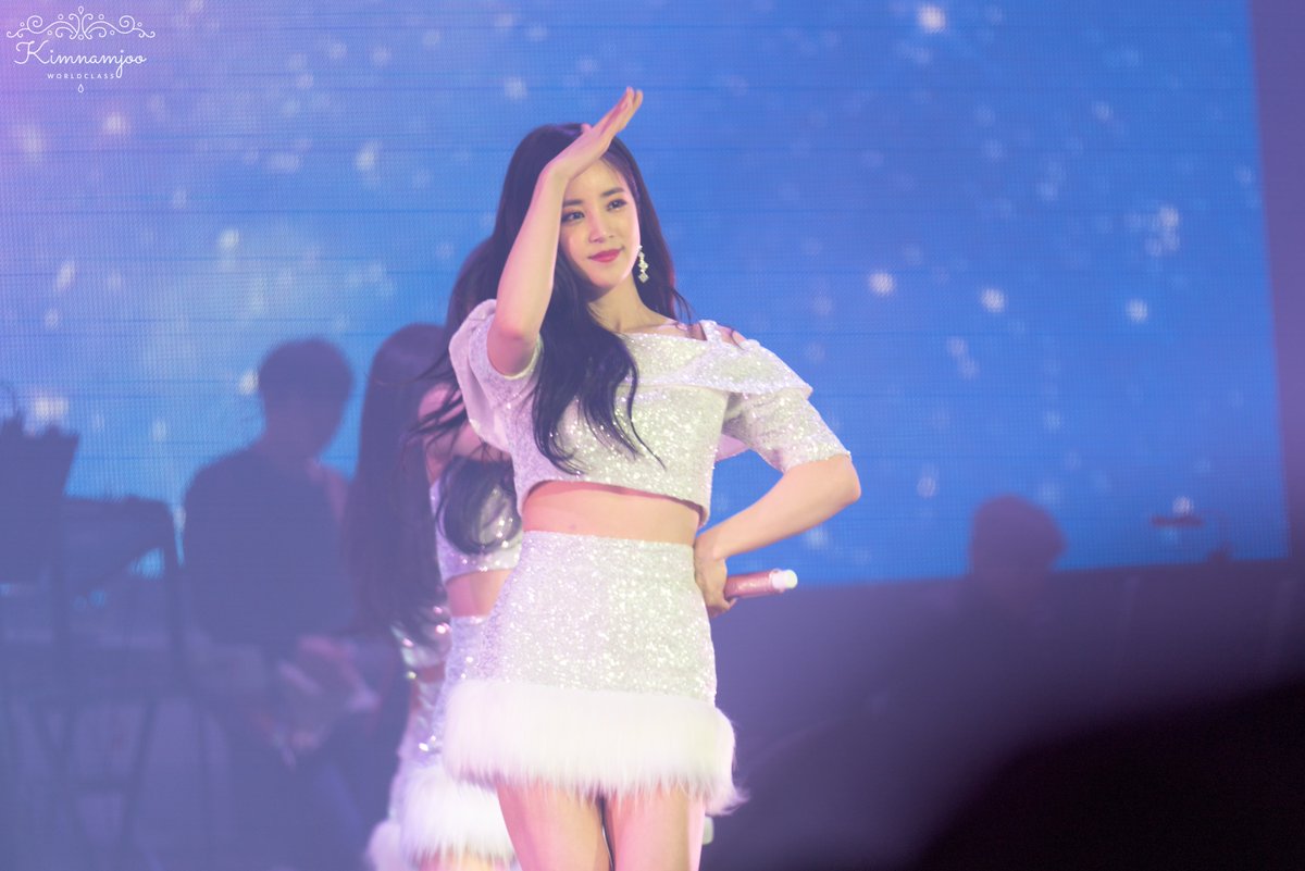 Rongfanbase's tweet photo. 180113 Chorong #에이핑크 #박초롱 (@Apinkpcr) at Apink 4th CONCERT <PINK SPACE 2018> Day 2 #PINKSPACE2018 by KNJworldclass
🐼DO NOT EDIT OR CROP LOGO🐼 https://t.co/ujaiLQ4wUN