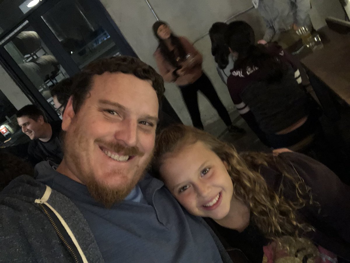 Shmueli4's tweet photo. Out with the girls - #lbbeer https://t.co/liWD42Iqfl