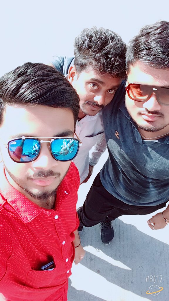 karan_patel4's tweet photo. #fun #enjoyy #besttie #sundyy #cliik✌🏻 https://t.co/WNAtGuLzQn