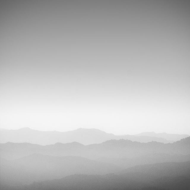 SornMagazine's tweet photo. 📸 Kevin Saint Grey #bnw #minimalist #landscape #photography https://t.co/dxxxr2BGdn https://t.co/Fm2ERvw3jC